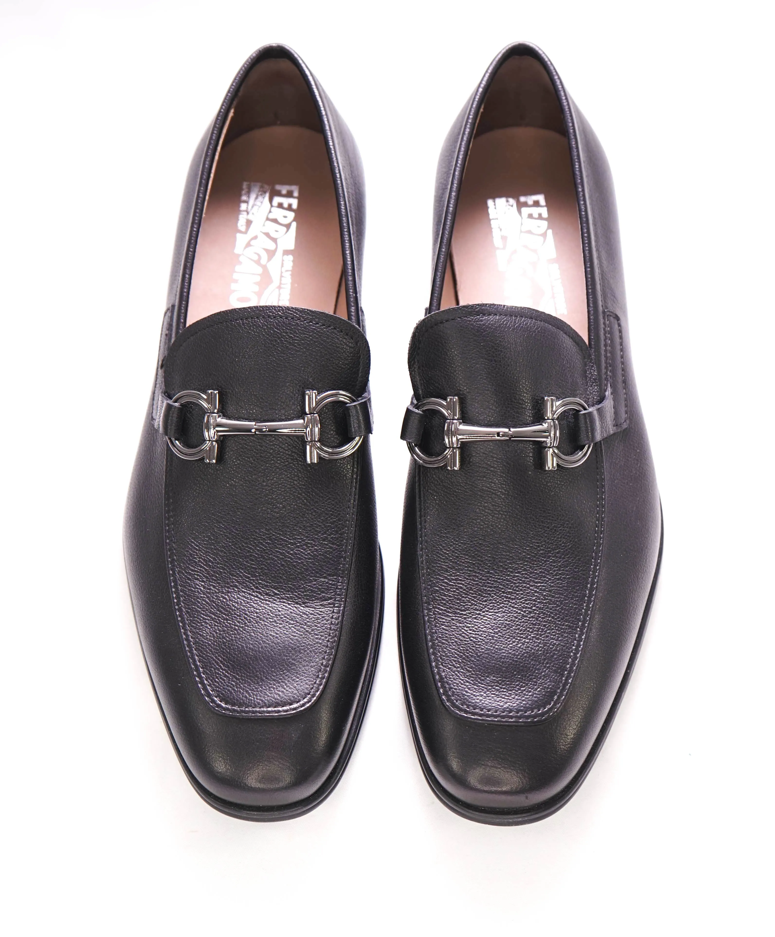 $895 SALVATORE FERRAGAMO - Black Gancini Bit Leather Loafer - 10.5 US