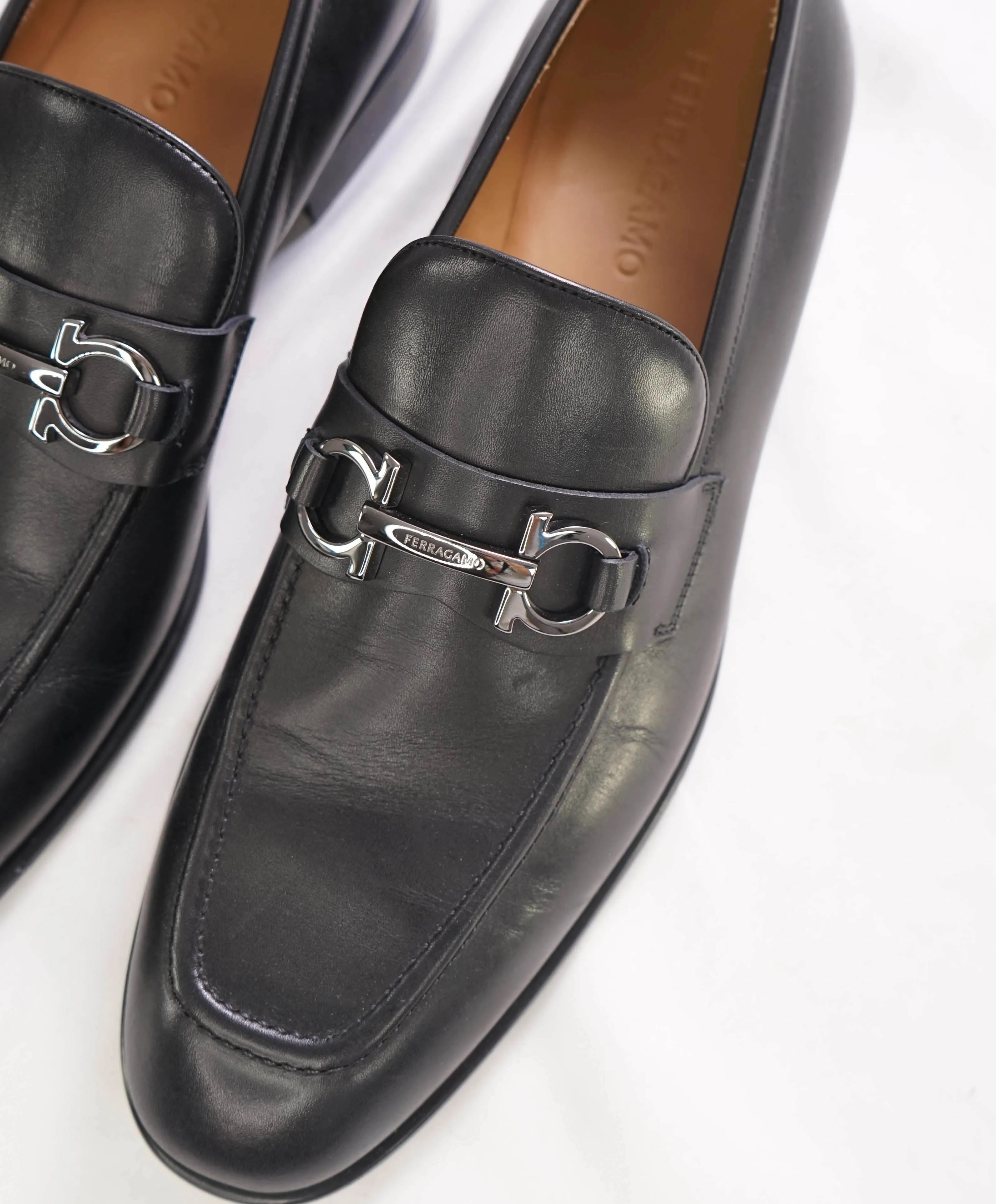 $895 SALVATORE FERRAGAMO - “FOSTER" Gancini Loafer Black Leather - 10 E