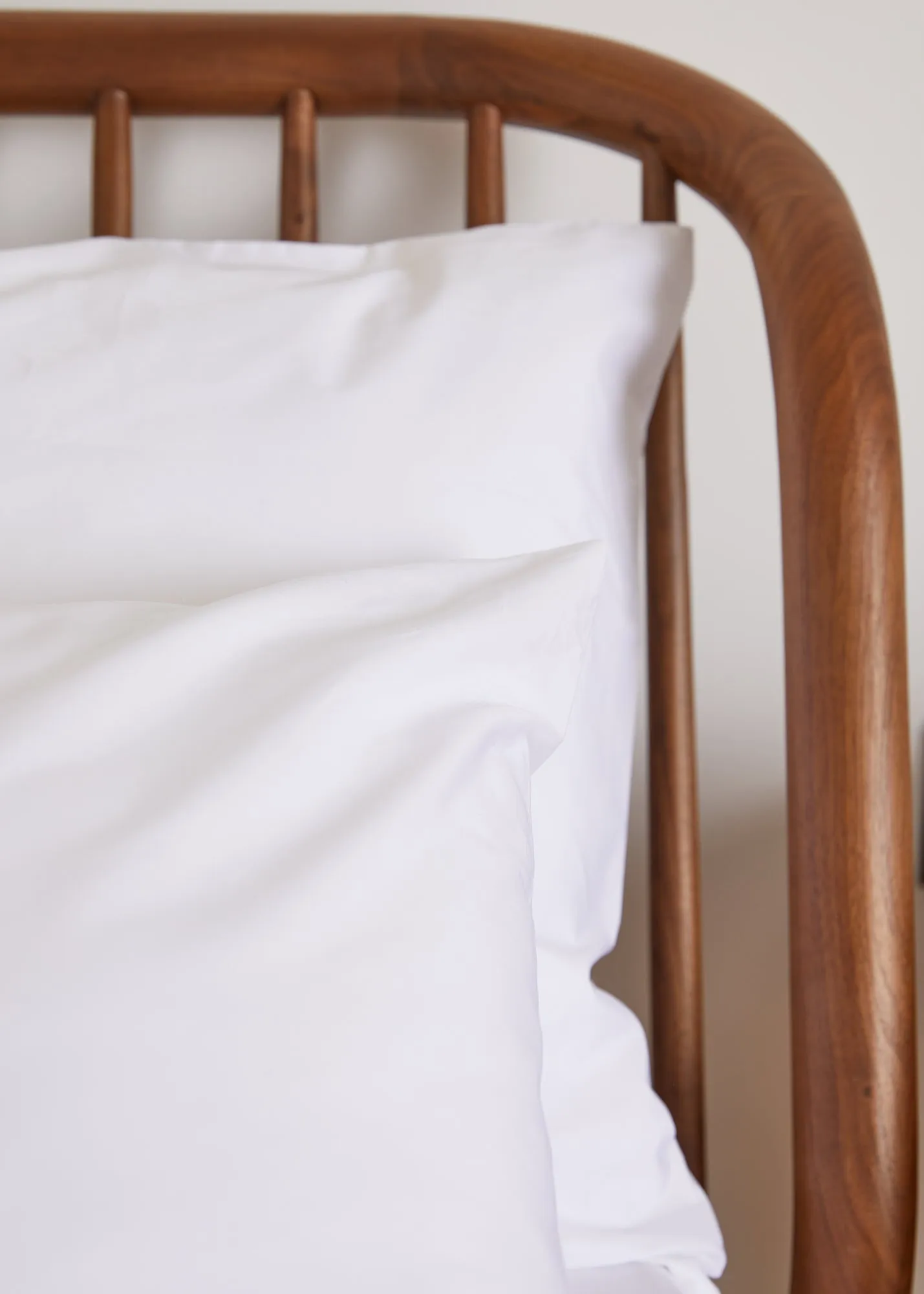 Foxford Luxury White Pillowcase Set