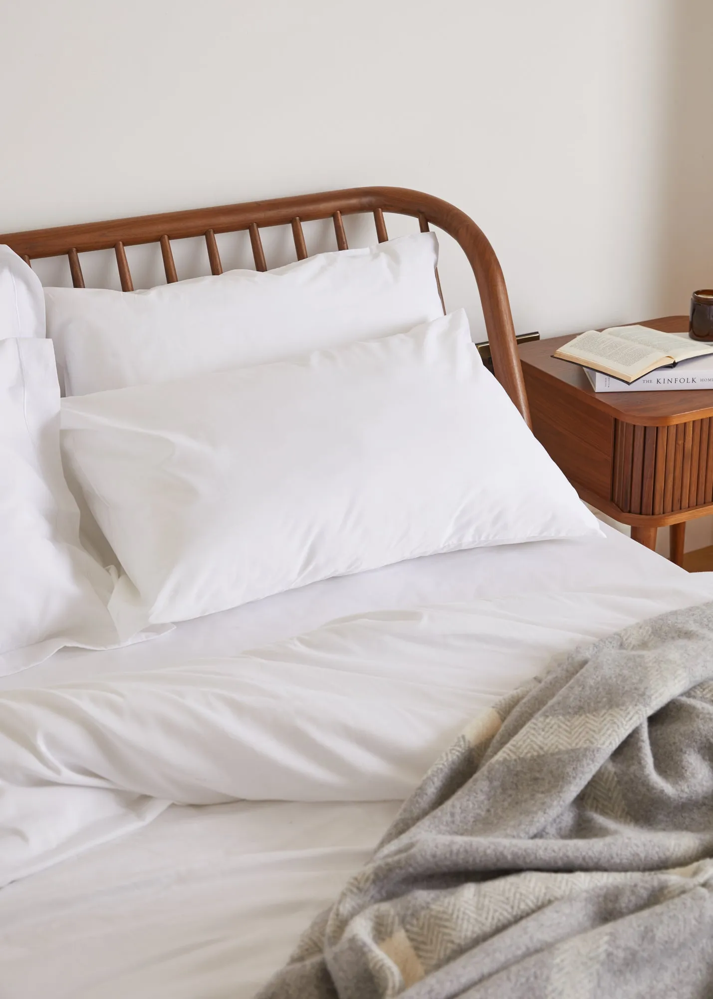 Foxford Luxury White Pillowcase Set