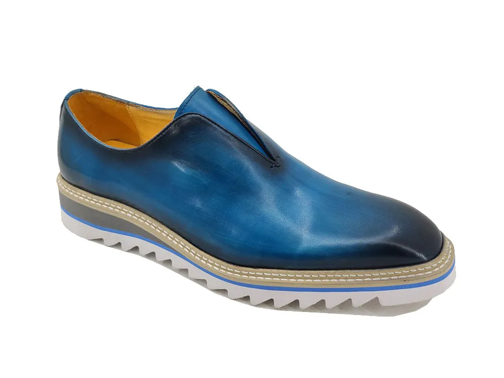 Laceless Loafer with Contrast color lightweight sole