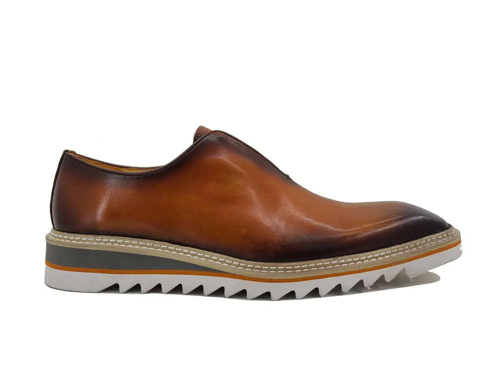 Laceless Loafer with Contrast color lightweight sole