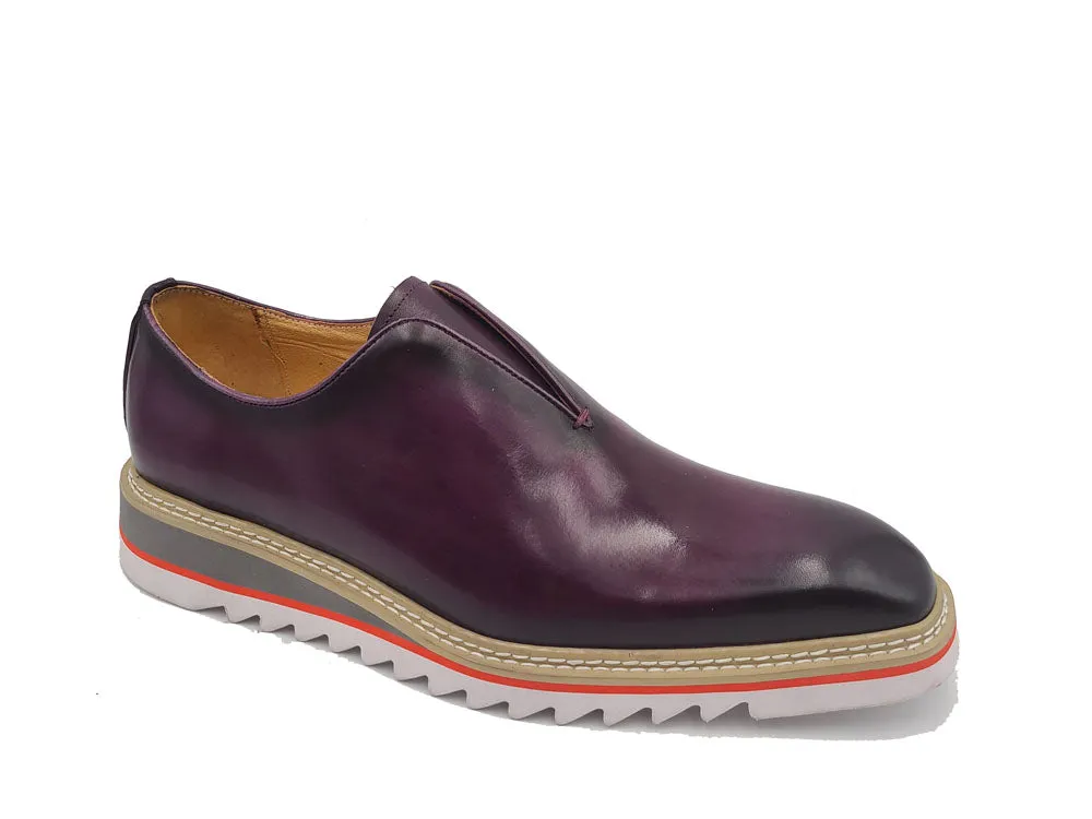 Laceless Loafer with Contrast color lightweight sole