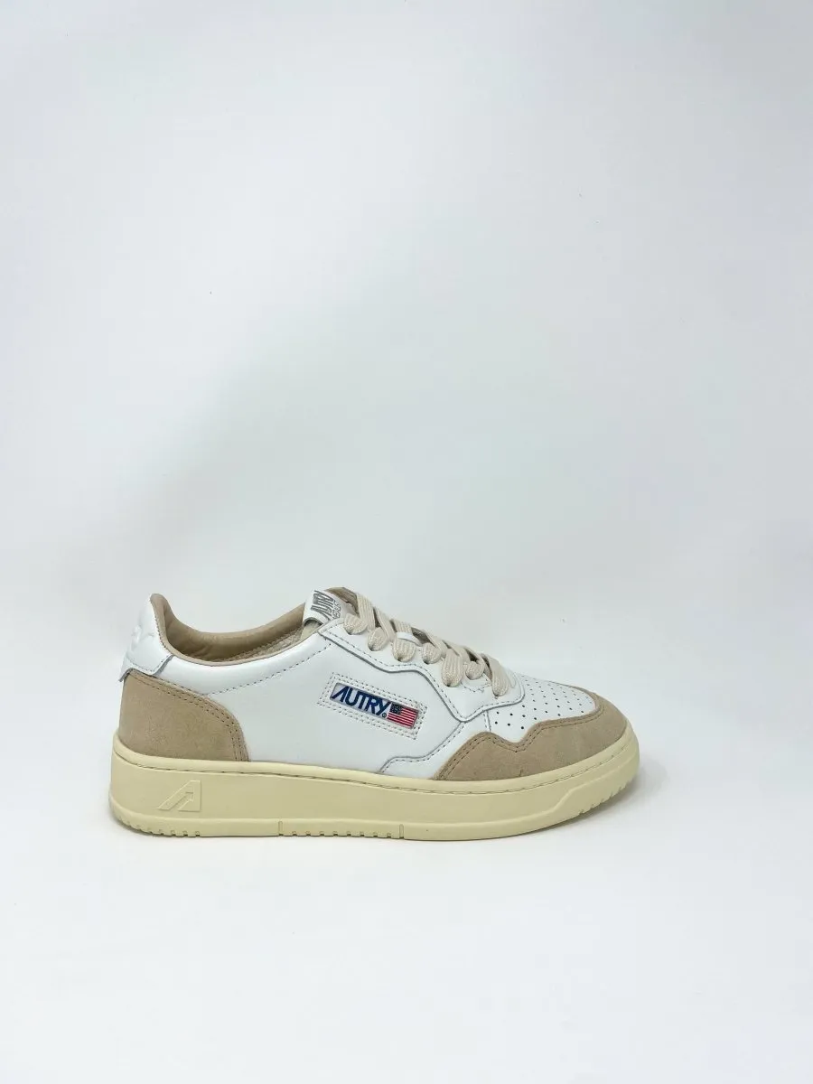 Medalist Low Sneakers in White Leather Beige Suede