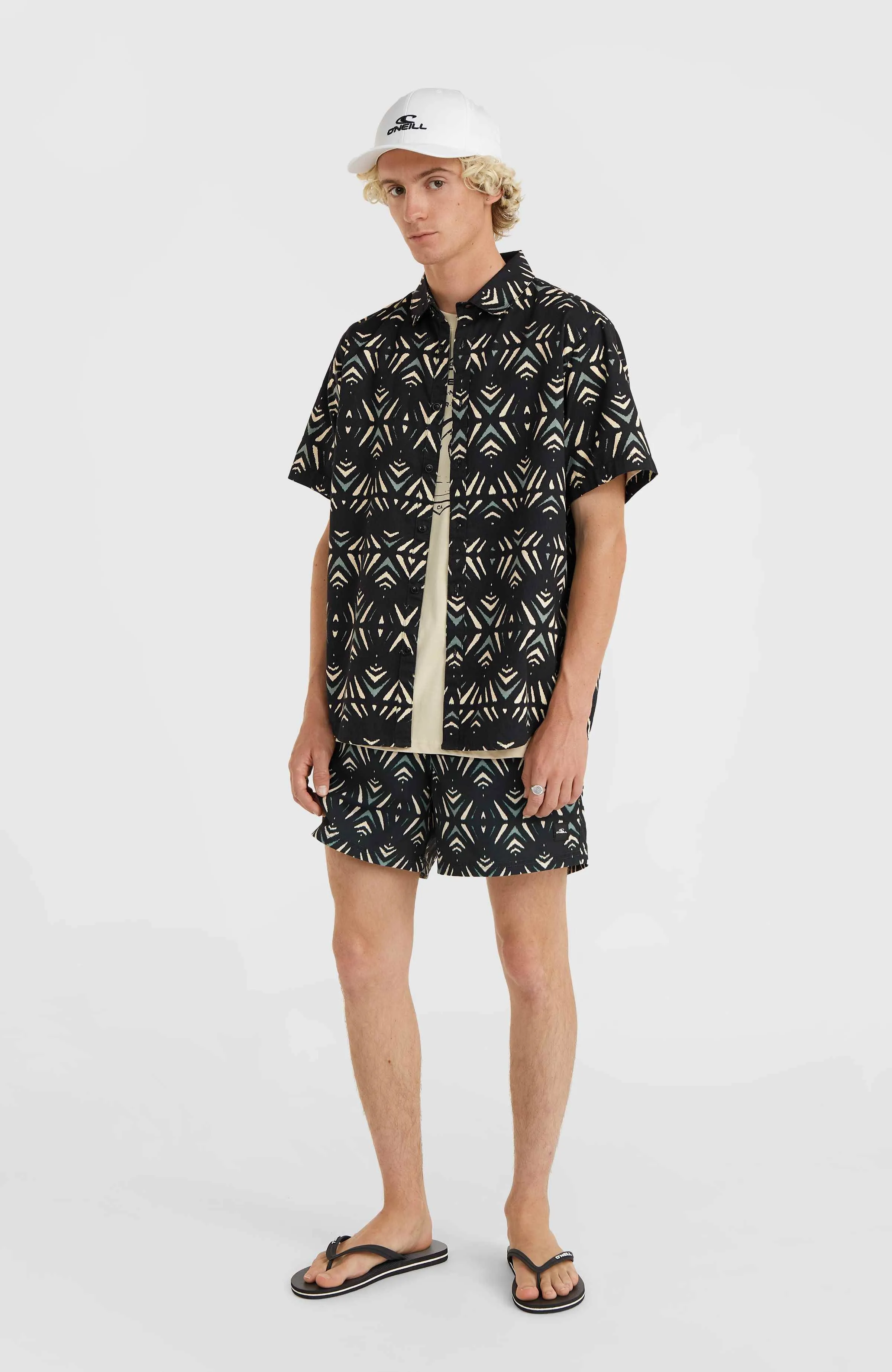 Mix and Match Beach Shirt | Black Fade IKAT