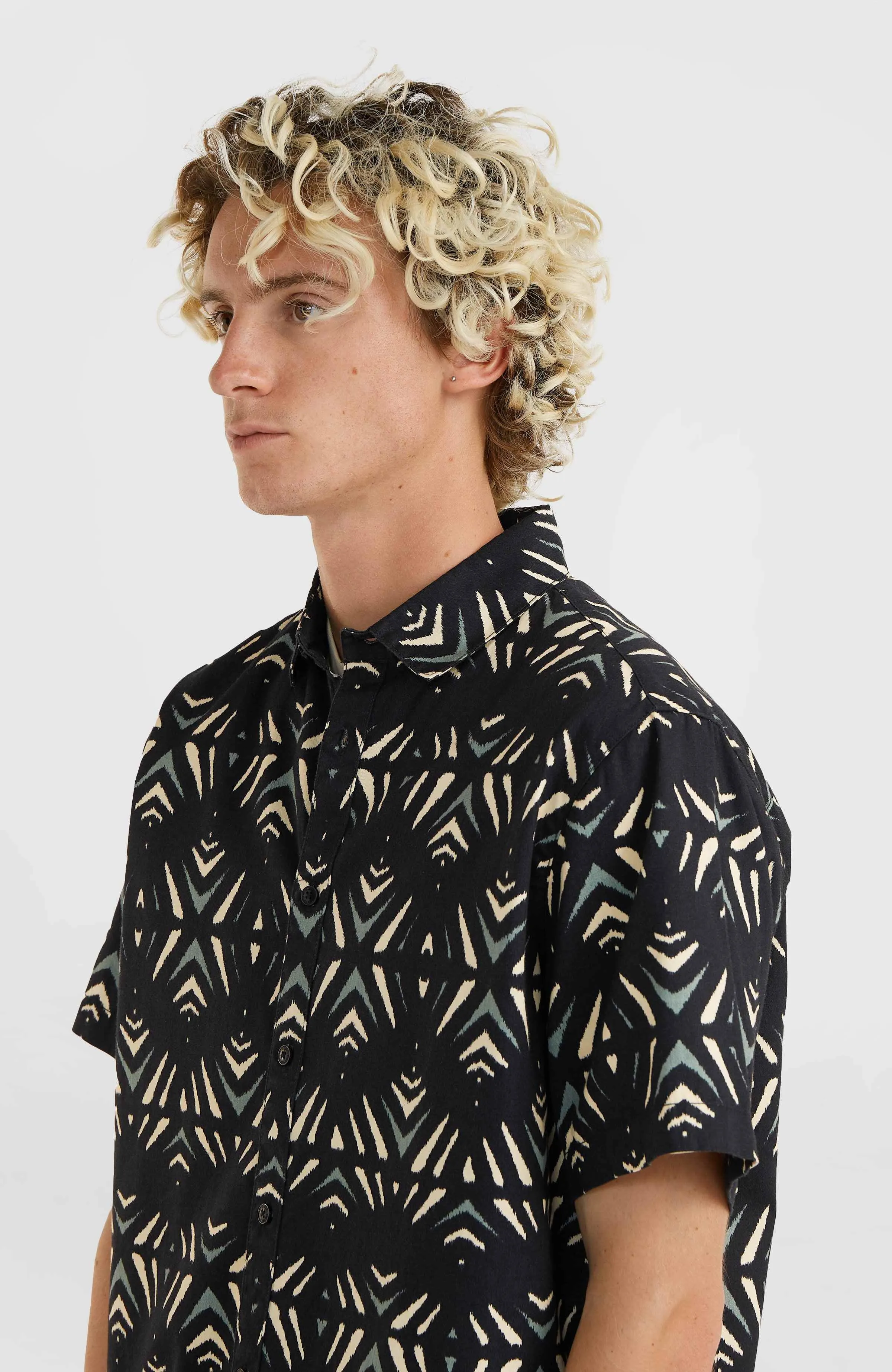 Mix and Match Beach Shirt | Black Fade IKAT