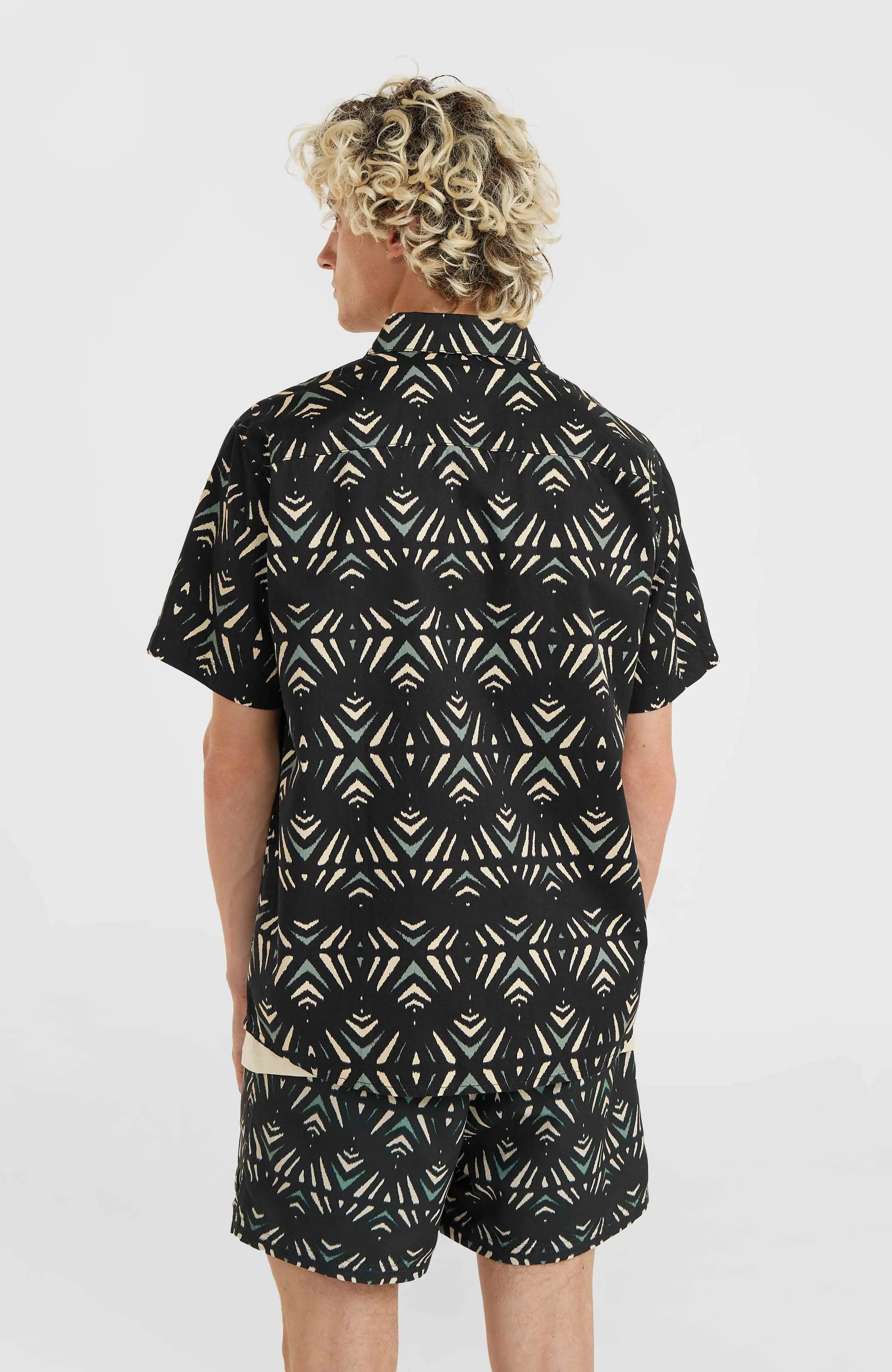 Mix and Match Beach Shirt | Black Fade IKAT